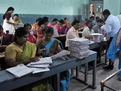Board Exam me copy kaise check hoti hai